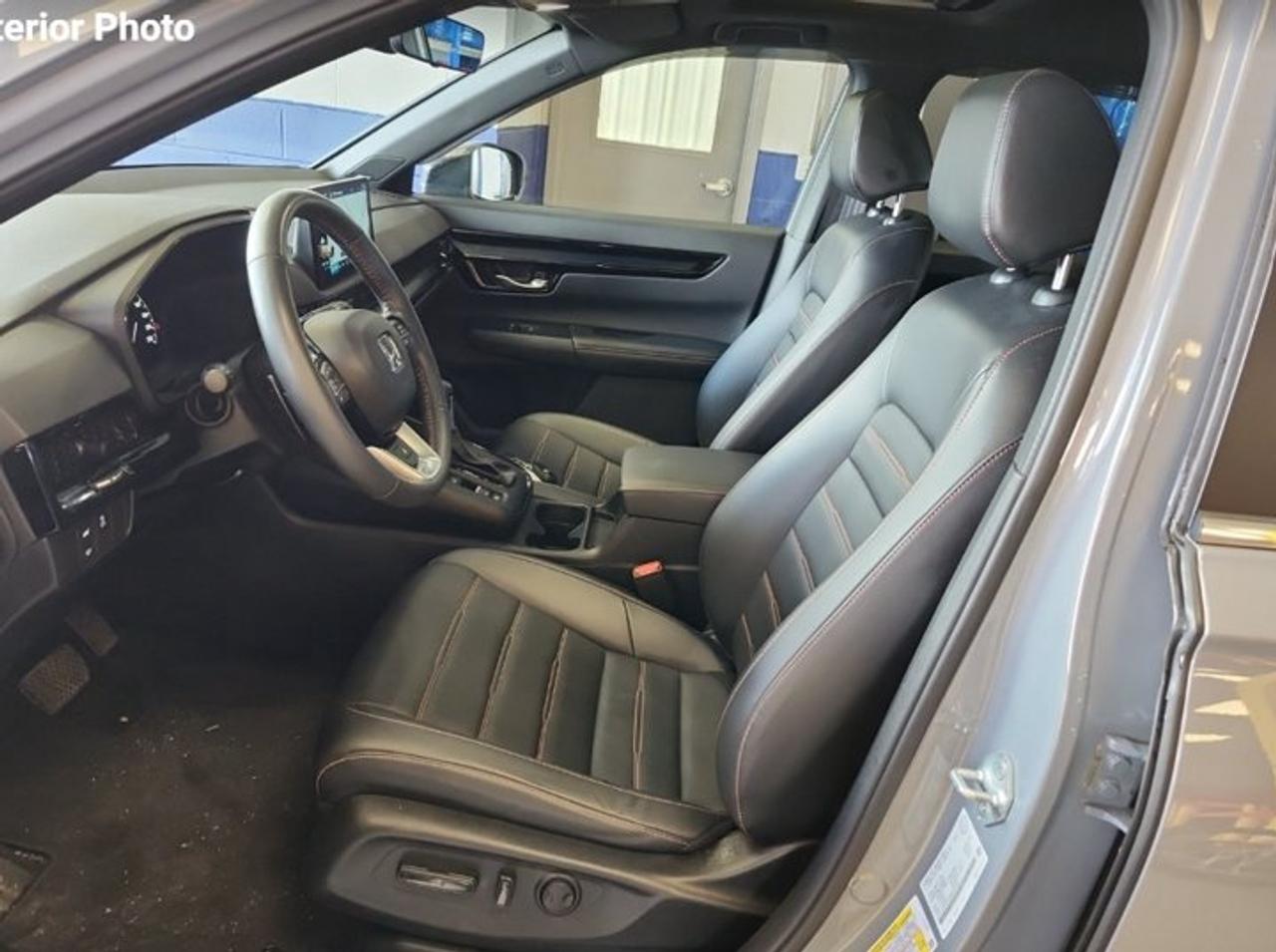 2024 Honda CR-V Hybrid Touring AWD | Leather | Sunroof | Nav | Heated Wheel + Seats | Bose | Adaptive Cruise | and More ! Photo