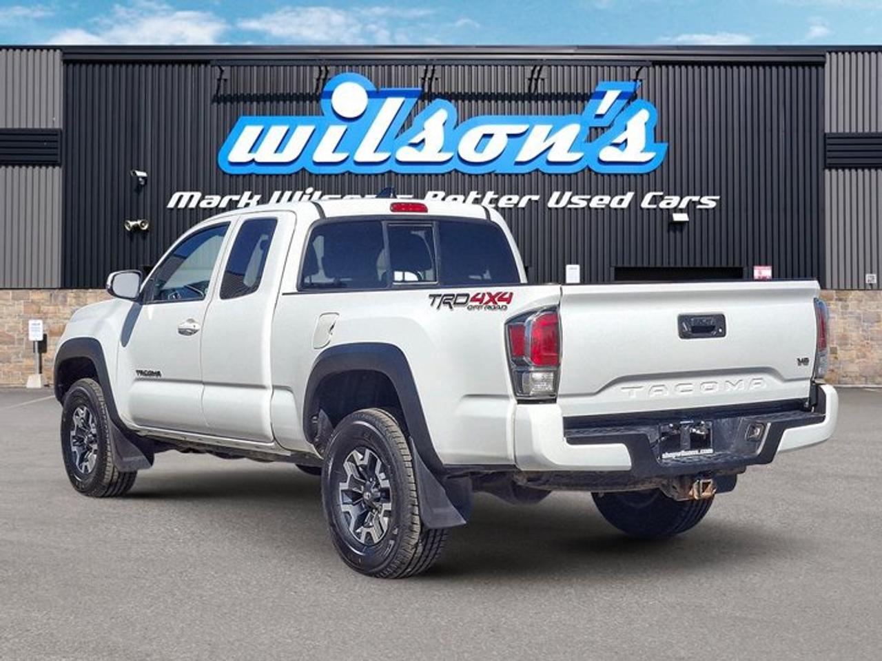 2023 Toyota Tacoma TRD Off-Road Ext'd Cab 4X4 | V6 | Nav | Power Seat | Radar Cruise | Heated Seats | and More ! Photo