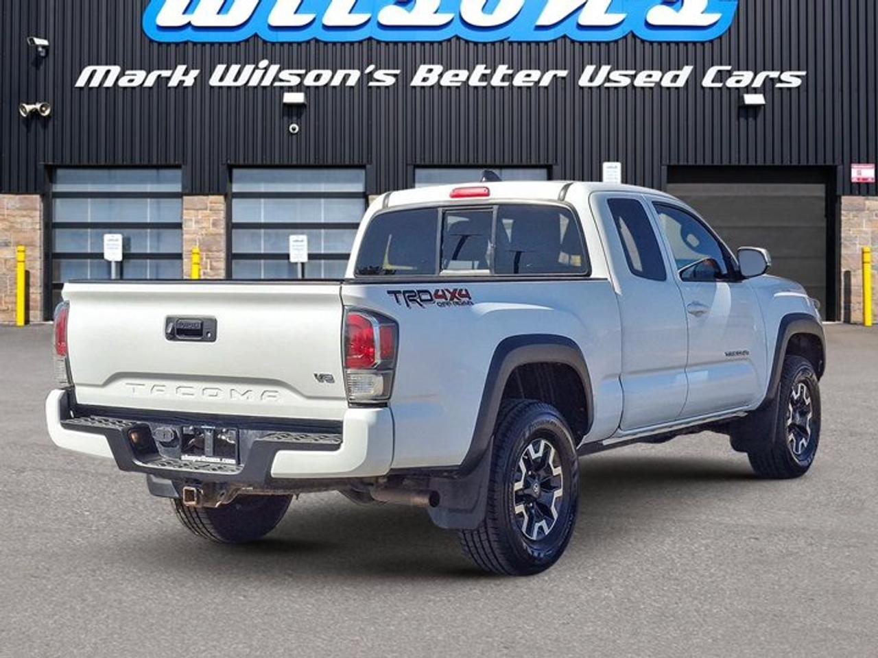 2023 Toyota Tacoma TRD Off-Road Ext'd Cab 4X4 | V6 | Nav | Power Seat | Radar Cruise | Heated Seats | and More ! Photo