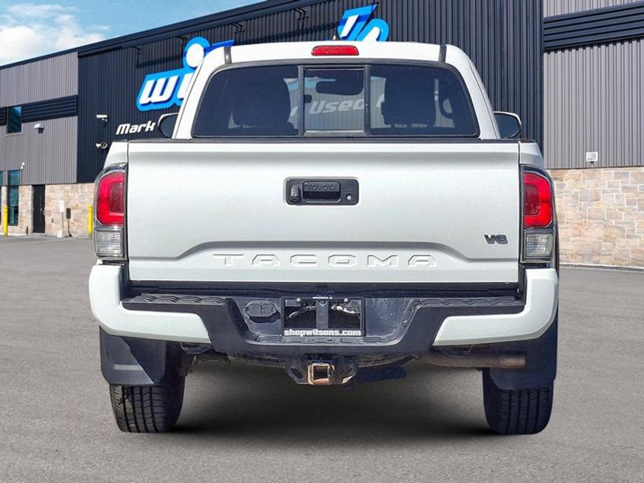 2023 Toyota Tacoma TRD Off-Road Ext'd Cab 4X4 | V6 | Nav | Power Seat | Radar Cruise | Heated Seats | and More ! Photo