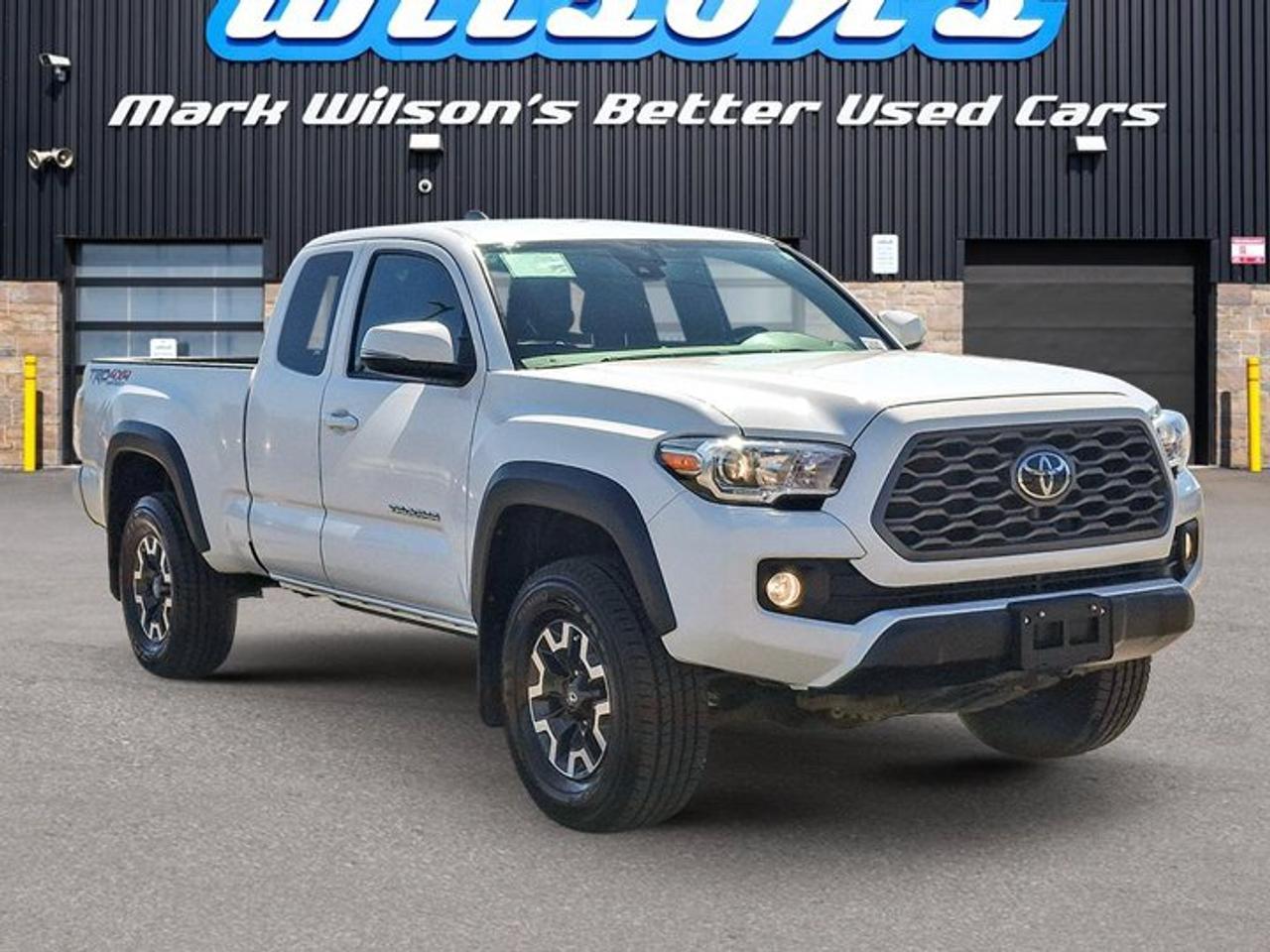 2023 Toyota Tacoma TRD Off-Road Ext'd Cab 4X4 | V6 | Nav | Power Seat | Radar Cruise | Heated Seats | and More ! Photo