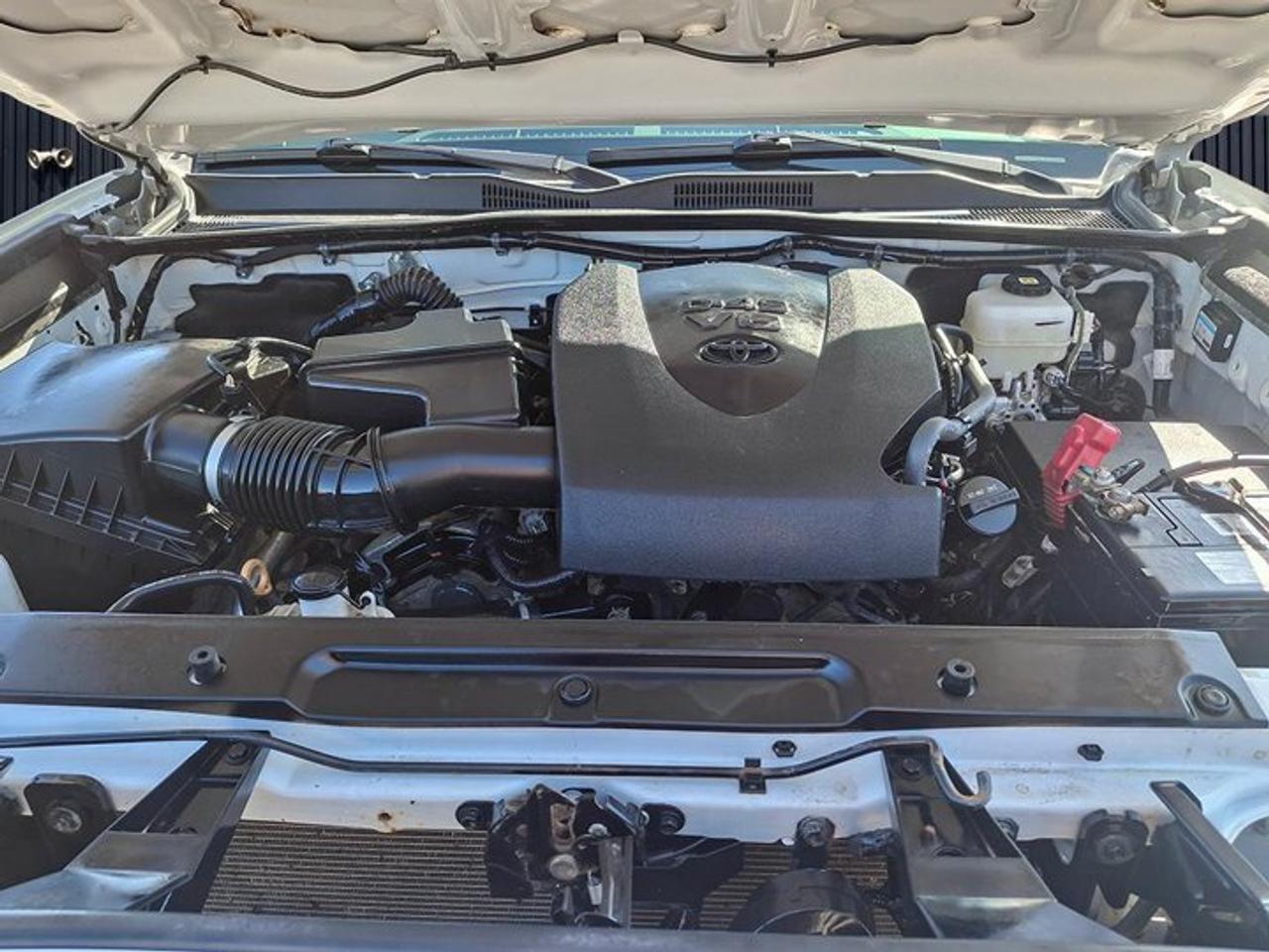 2023 Toyota Tacoma TRD Off-Road Ext'd Cab 4X4 | V6 | Nav | Power Seat | Radar Cruise | Heated Seats | and More ! Photo