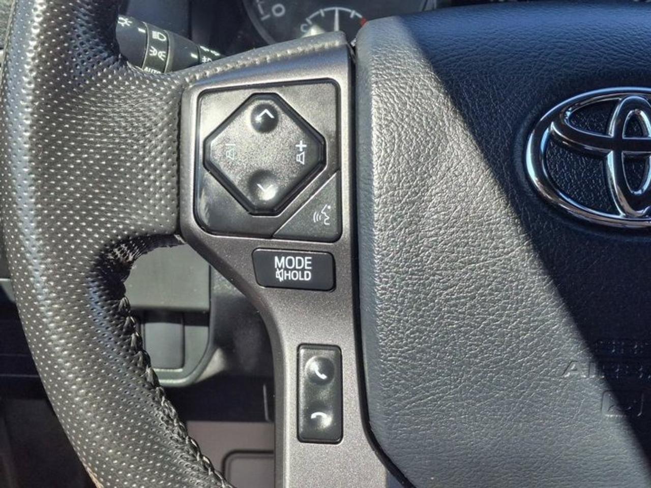 2023 Toyota Tacoma TRD Off-Road Ext'd Cab 4X4 | V6 | Nav | Power Seat | Radar Cruise | Heated Seats | and More ! Photo
