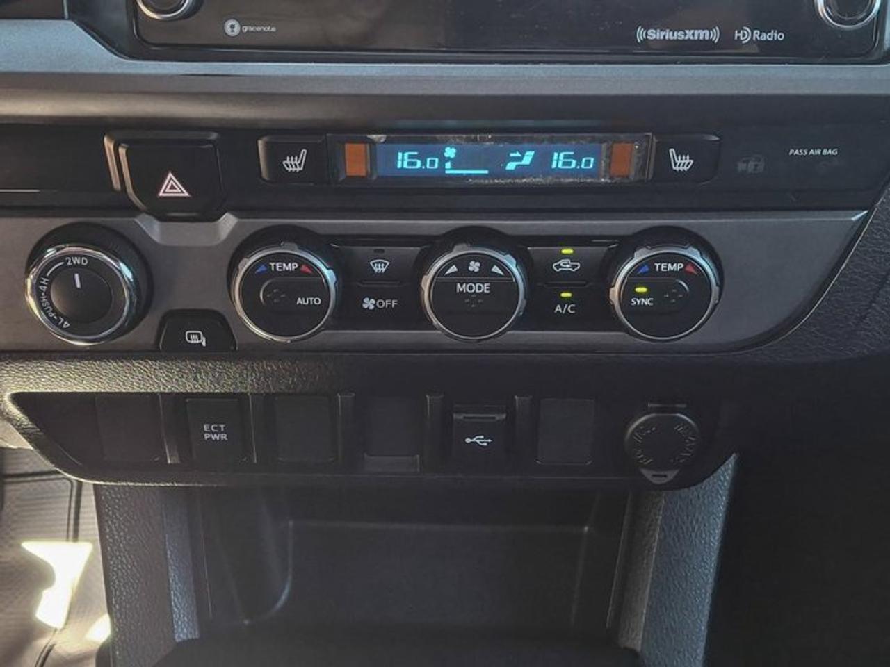 2023 Toyota Tacoma TRD Off-Road Ext'd Cab 4X4 | V6 | Nav | Power Seat | Radar Cruise | Heated Seats | and More ! Photo