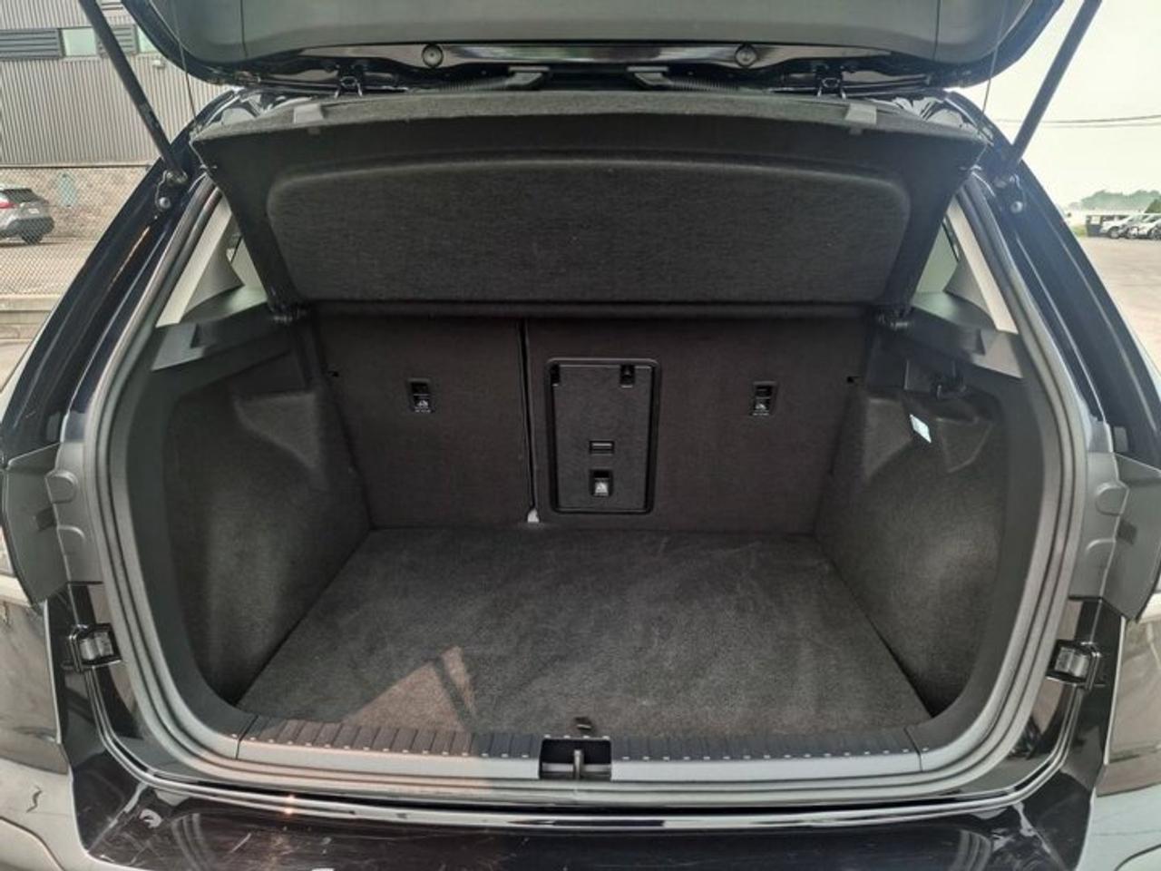 2026 Volkswagen Taos Comfortline | Leatherette | Adaptive Cruise | Power Seat | Heated Wheel + Seats | and More ! Photo