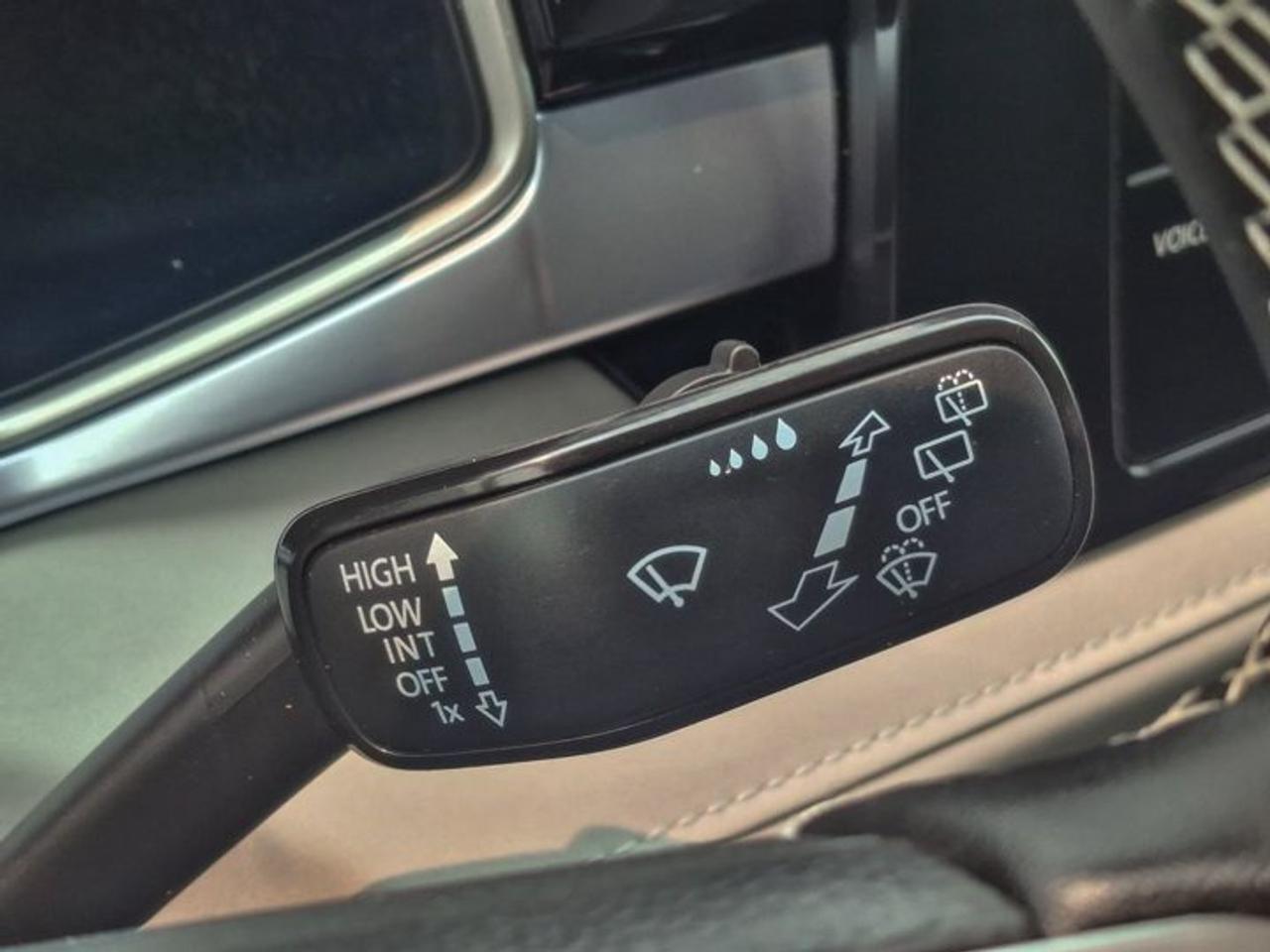 2026 Volkswagen Taos Comfortline | Leatherette | Adaptive Cruise | Power Seat | Heated Wheel + Seats | and More ! Photo
