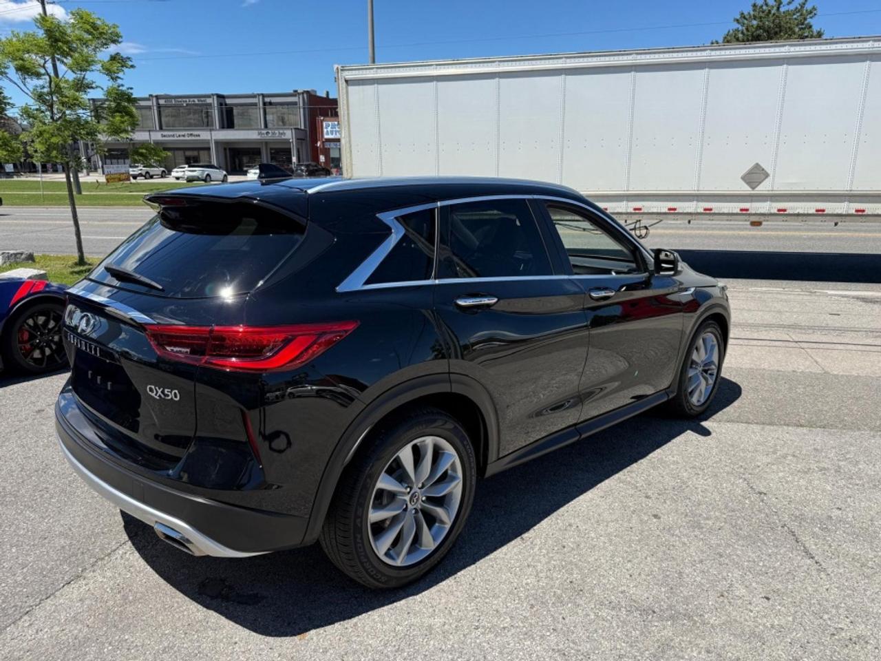 2019 Infiniti QX50 AWD/ SUNROOF/ NAVI/ LEATHER/ CLEAN CARFAX Photo
