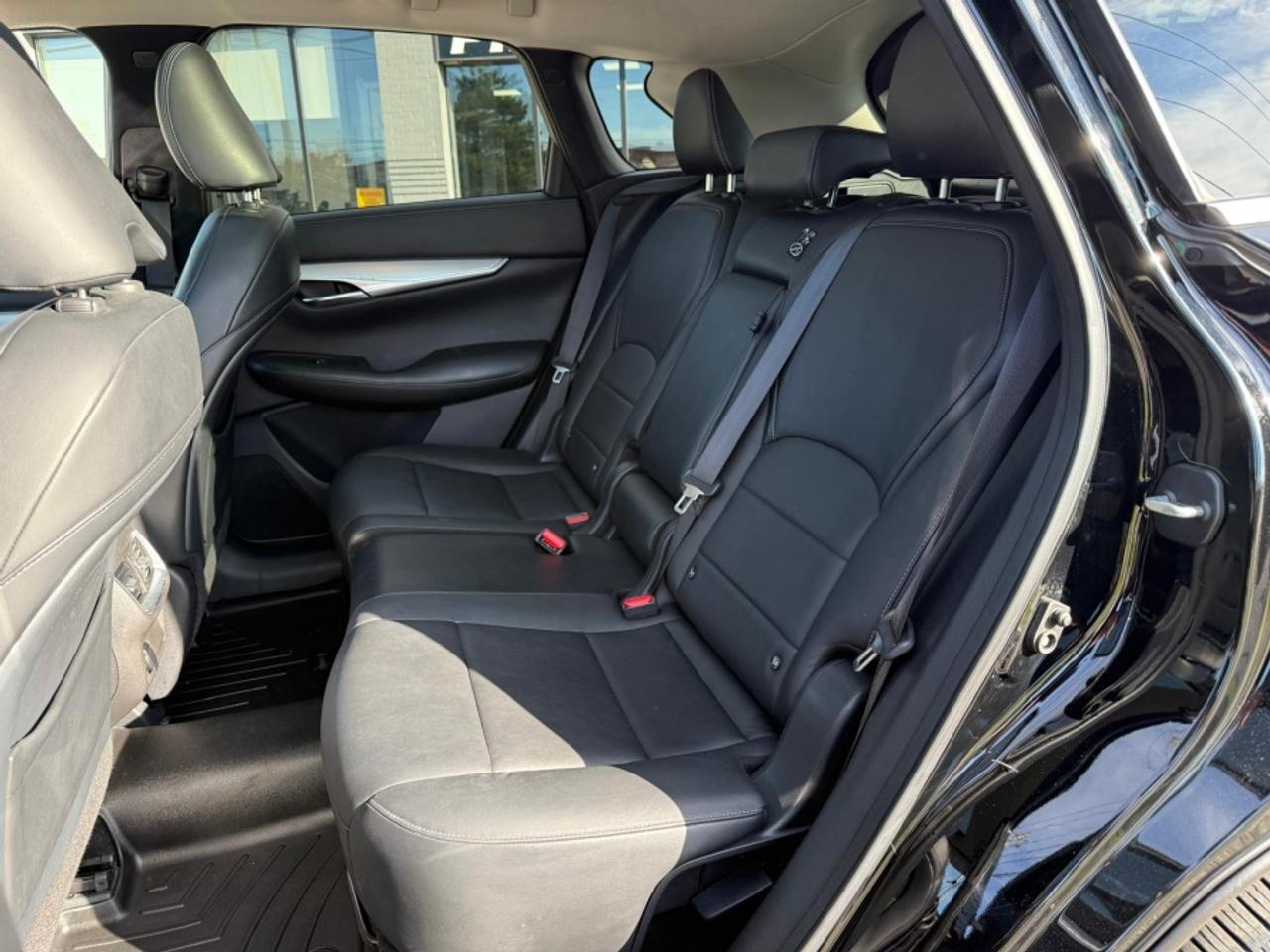 2019 Infiniti QX50 AWD/ SUNROOF/ NAVI/ LEATHER/ CLEAN CARFAX Photo