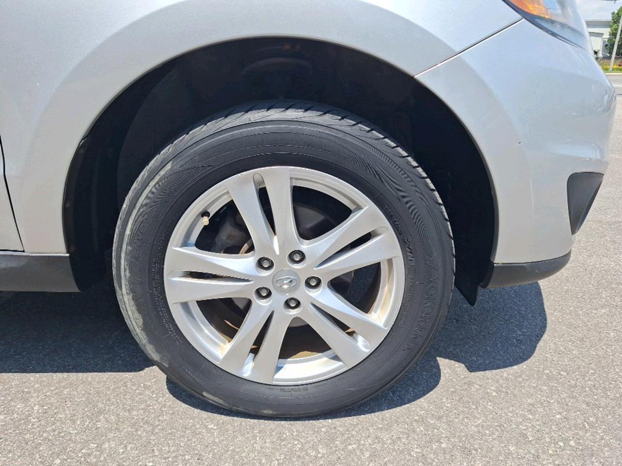 2012 Hyundai Santa Fe Limited 3.5 Photo
