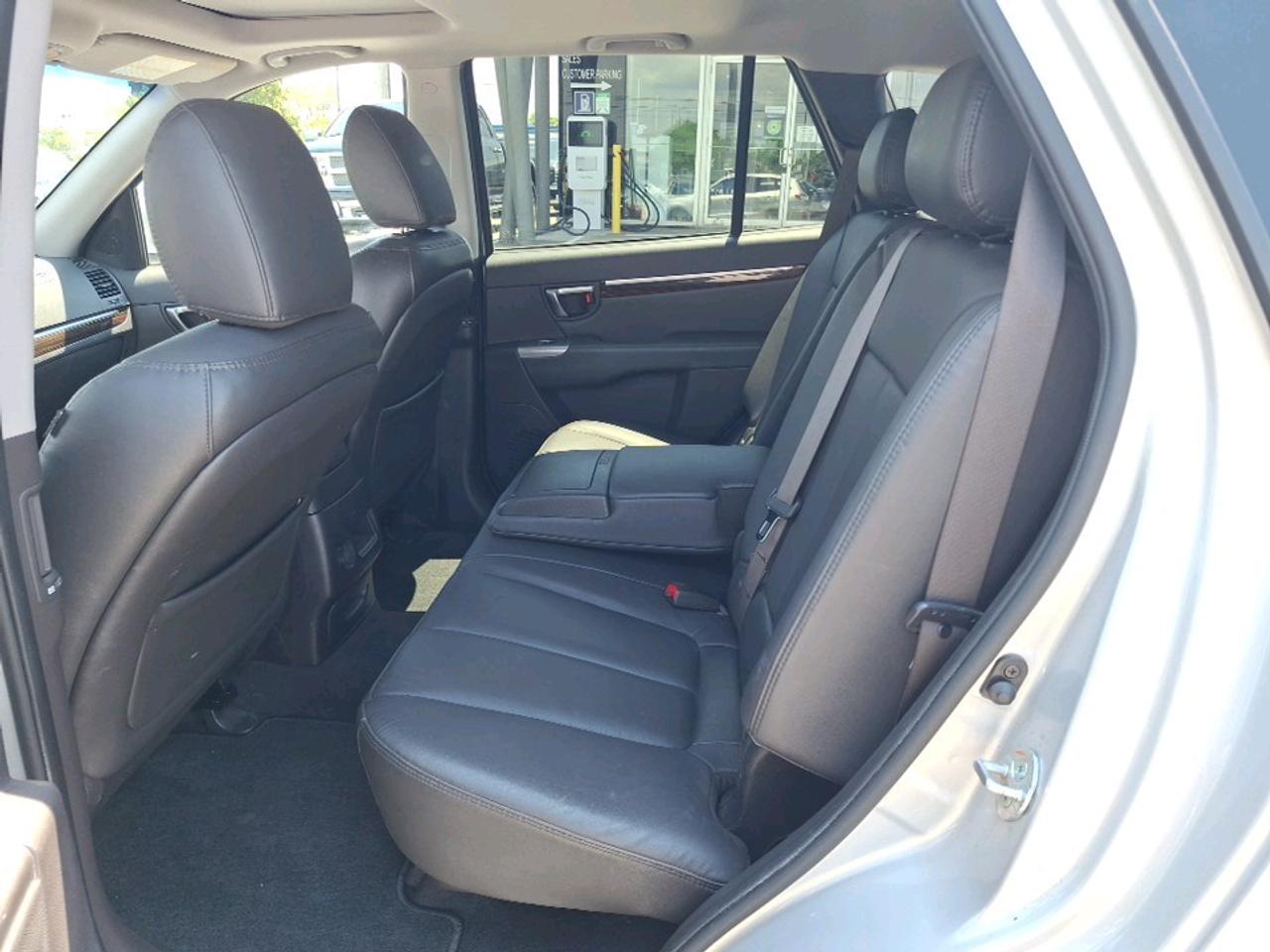 2012 Hyundai Santa Fe Limited 3.5 Photo