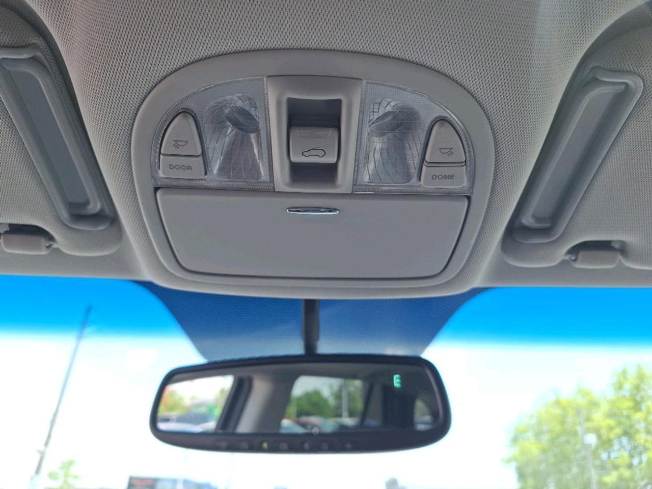 2012 Hyundai Santa Fe Limited 3.5 Photo