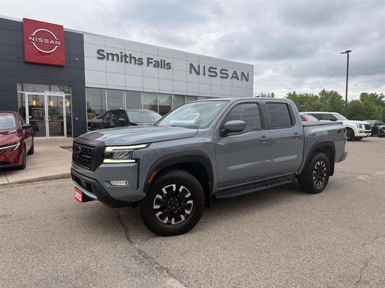 2023 Nissan Frontier Crew Cab PRO-4X 4x4 at Photo0