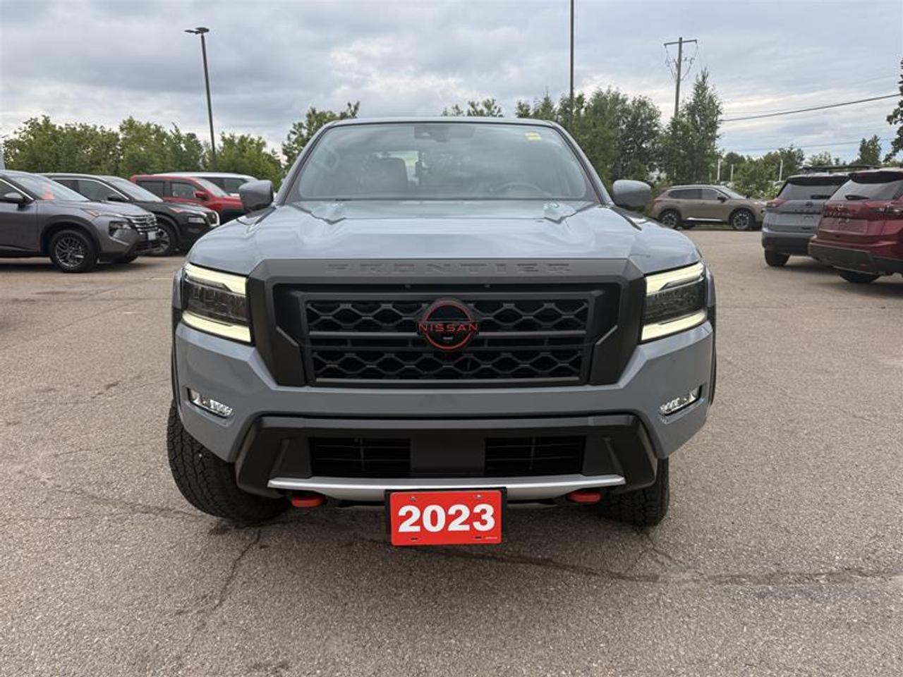 2023 Nissan Frontier Crew Cab PRO-4X 4x4 at Photo