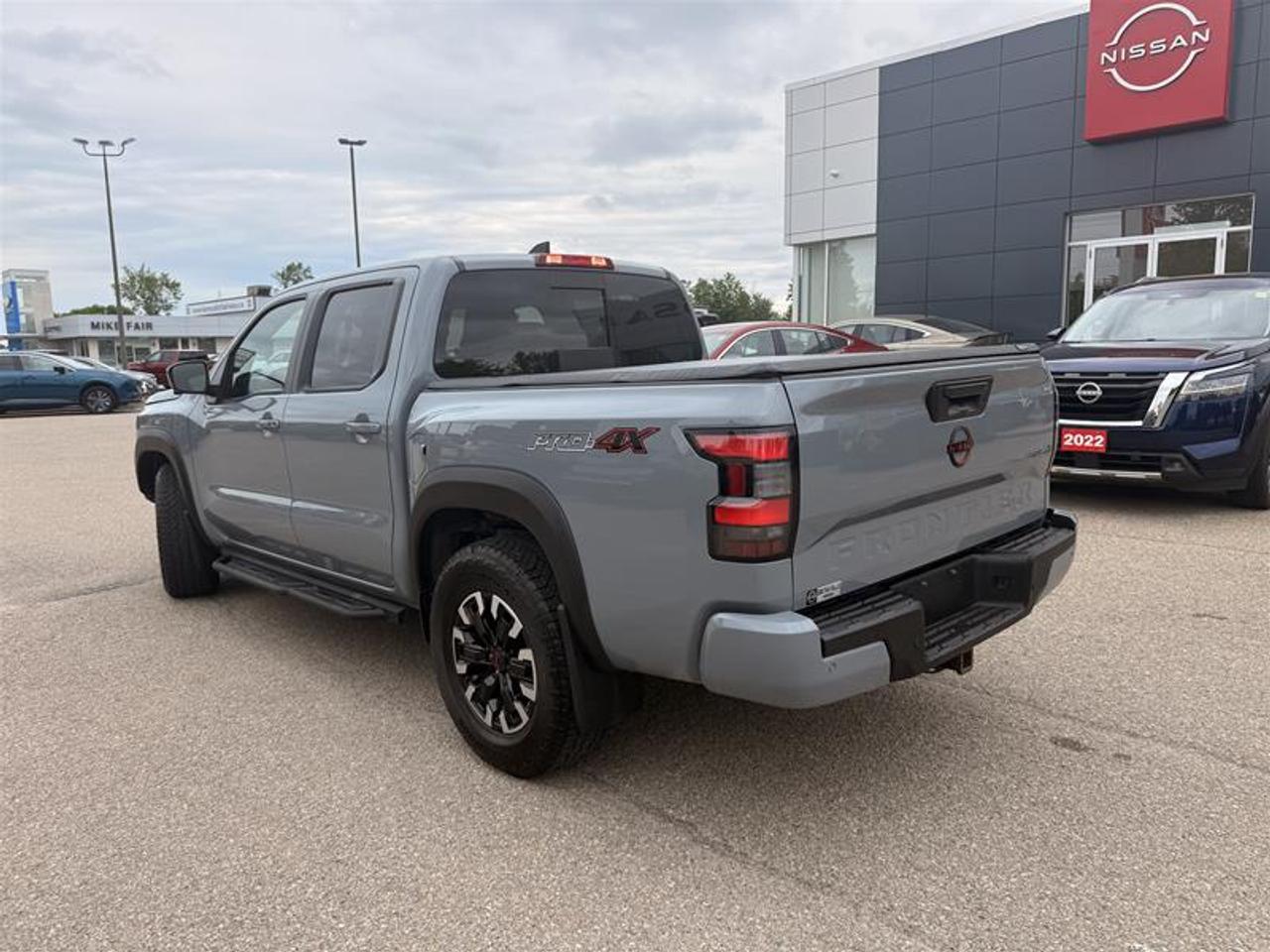 2023 Nissan Frontier Crew Cab PRO-4X 4x4 at Photo