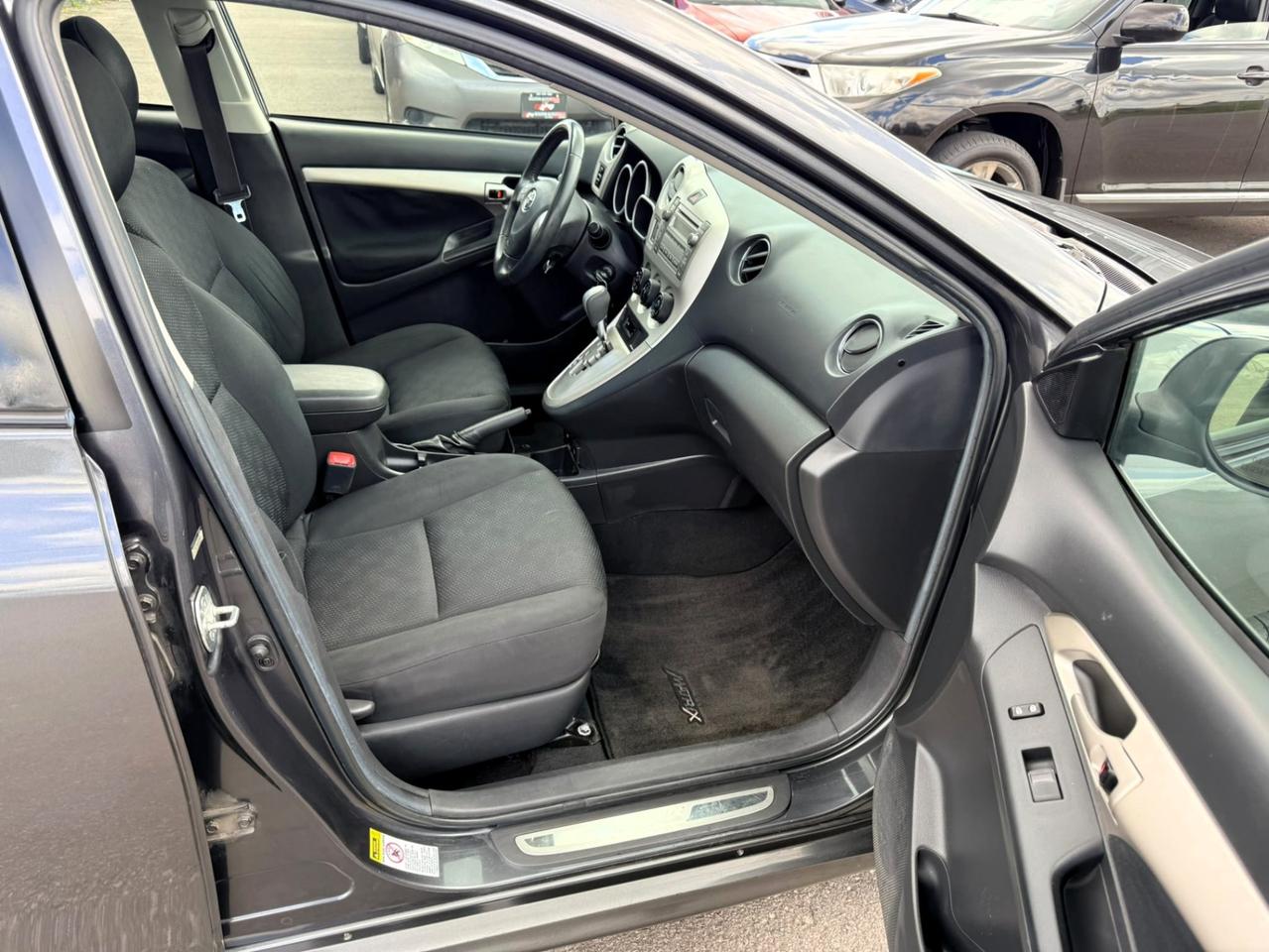 2009 Toyota Matrix XR Photo