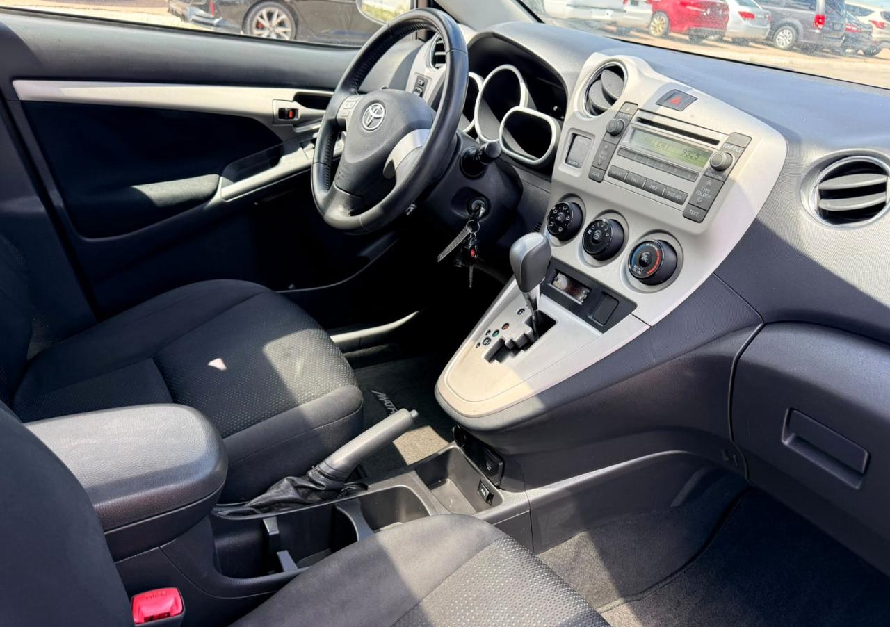 2009 Toyota Matrix XR Photo