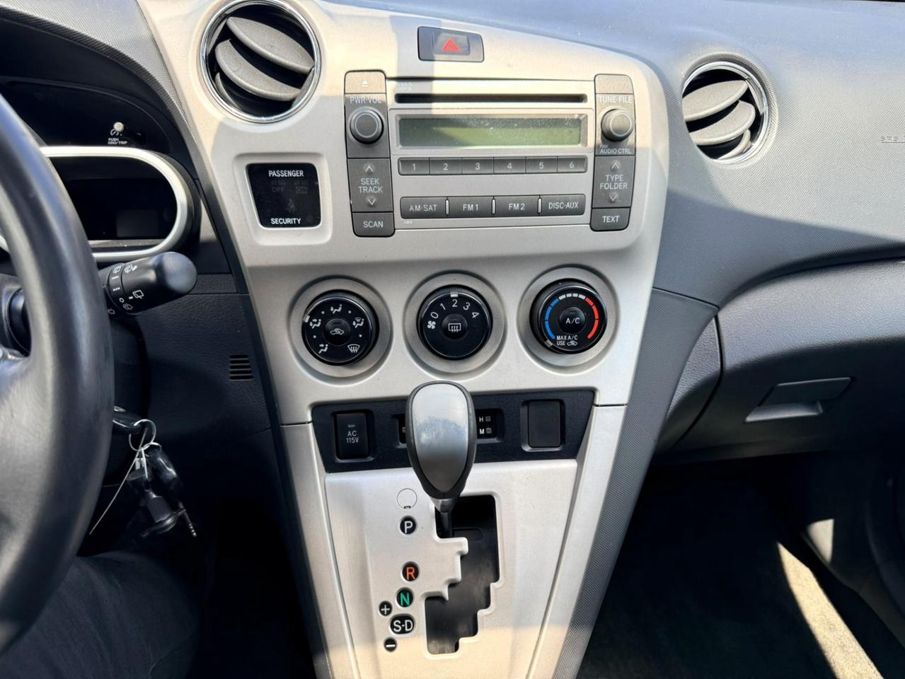 2009 Toyota Matrix XR Photo