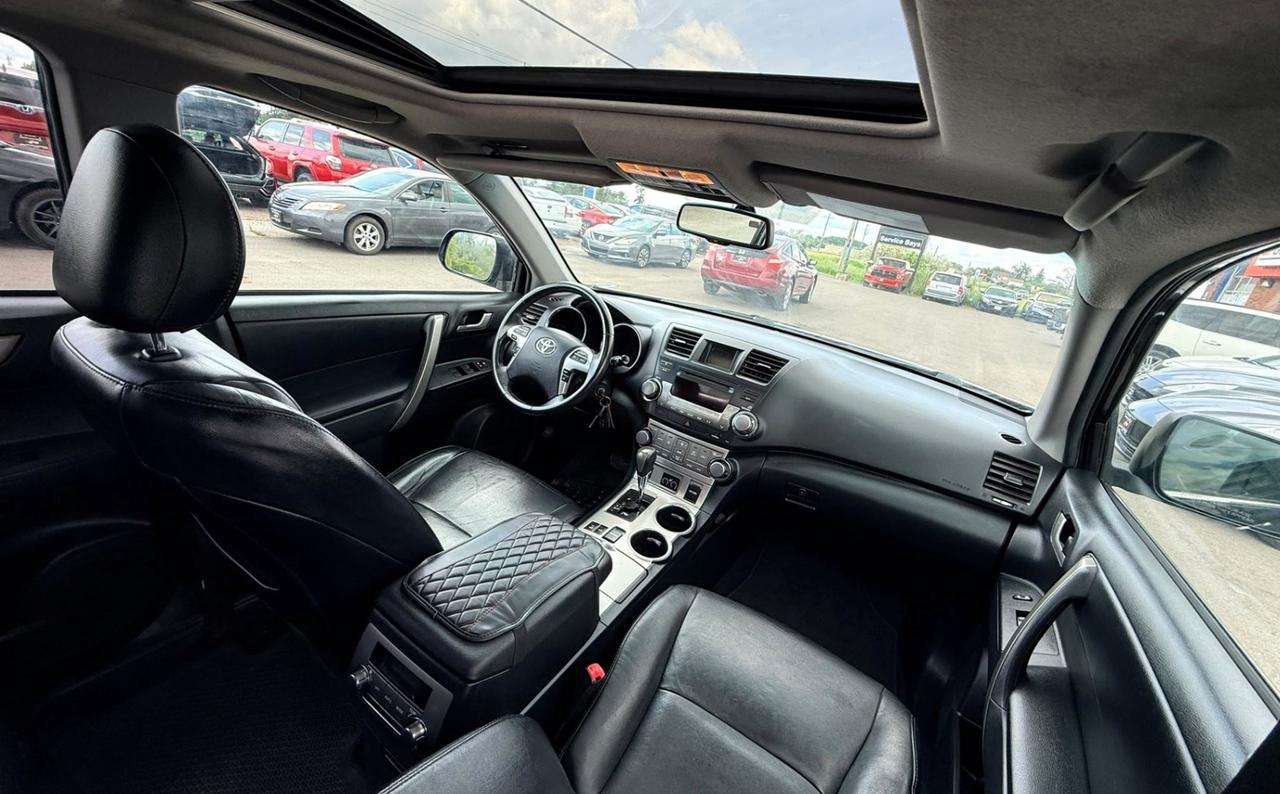 2012 Toyota Highlander 4WD 4DR Photo