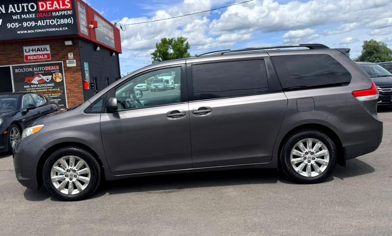 2011 Toyota Sienna 5DR V6 LE 7-PASS AWD Photo