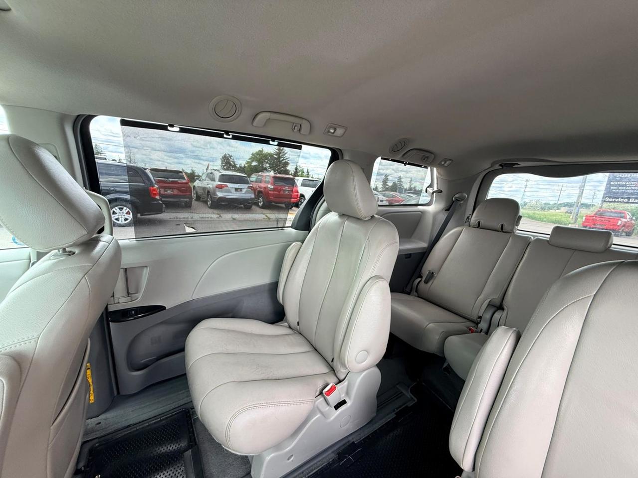 2011 Toyota Sienna 5DR V6 LE 7-PASS AWD Photo