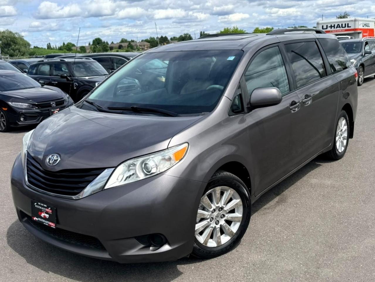 2011 Toyota Sienna 5DR V6 LE 7-PASS AWD Photo