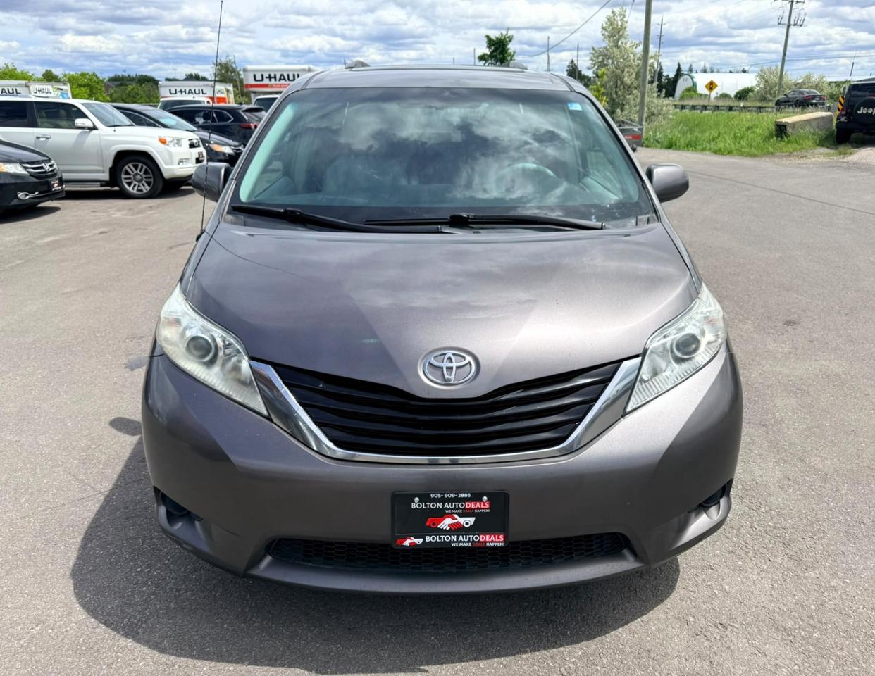 2011 Toyota Sienna 5DR V6 LE 7-PASS AWD Photo