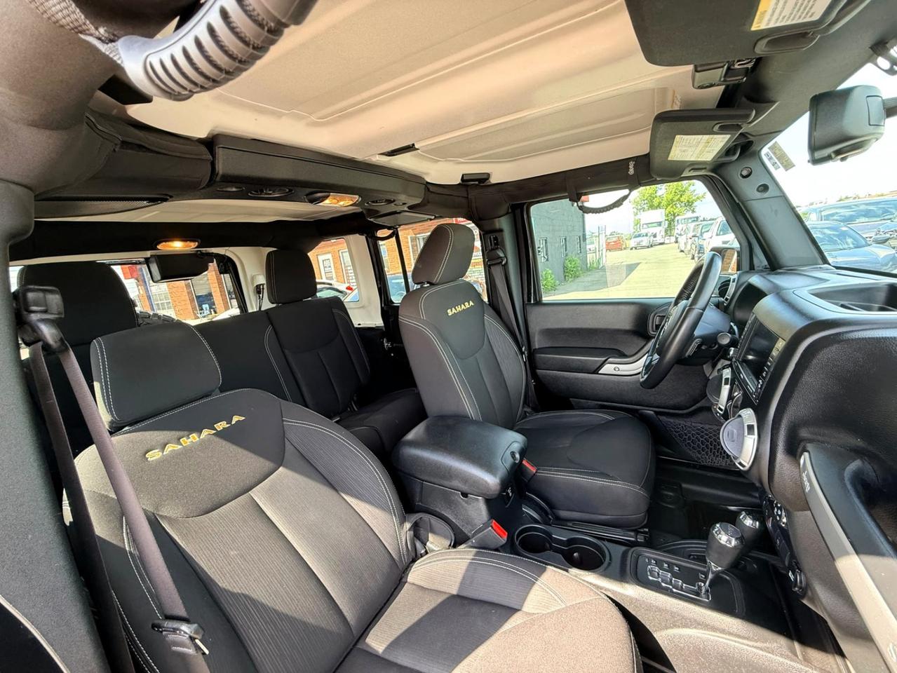 2015 Jeep Wrangler Unlimited Sahara Photo