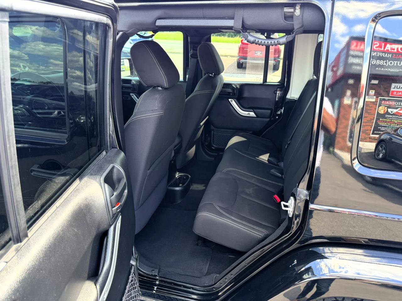 2015 Jeep Wrangler Unlimited Sahara Photo