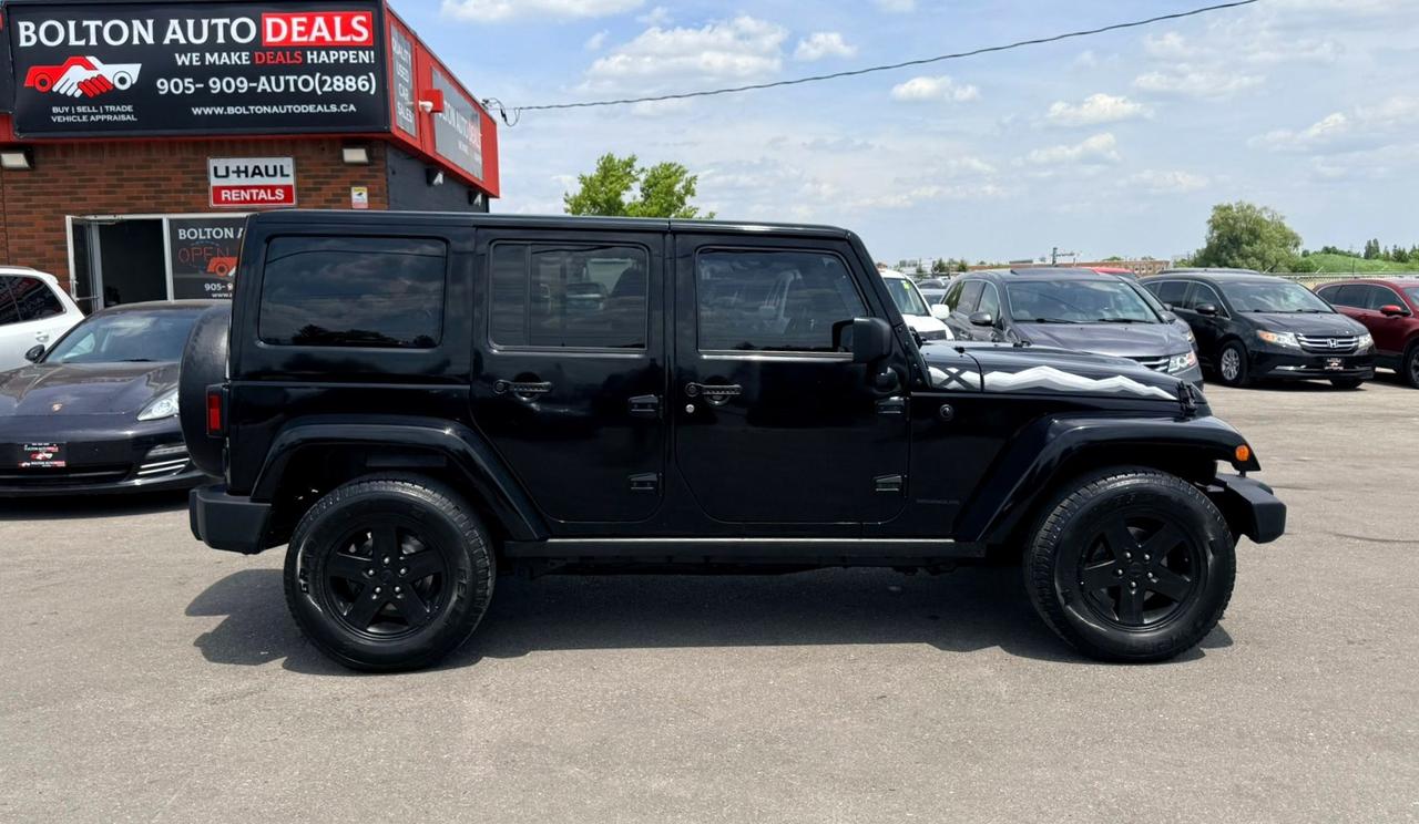 2015 Jeep Wrangler Unlimited Sahara X Photo