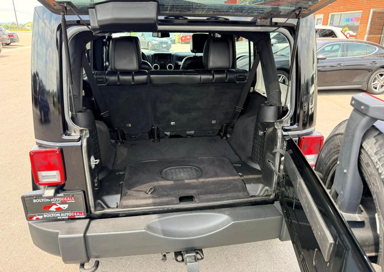 2015 Jeep Wrangler Unlimited Sahara X Photo
