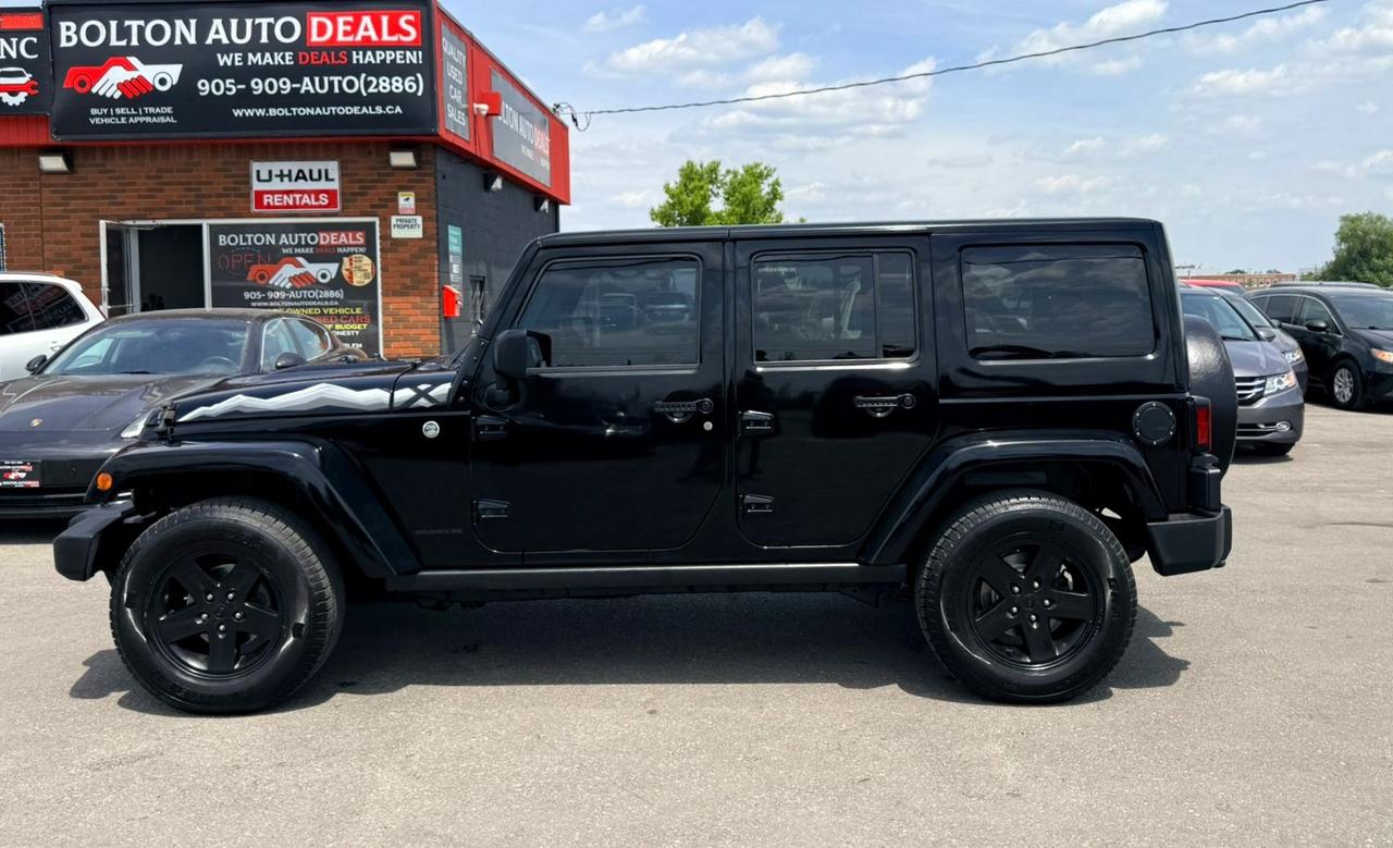 2015 Jeep Wrangler Unlimited Sahara X Photo