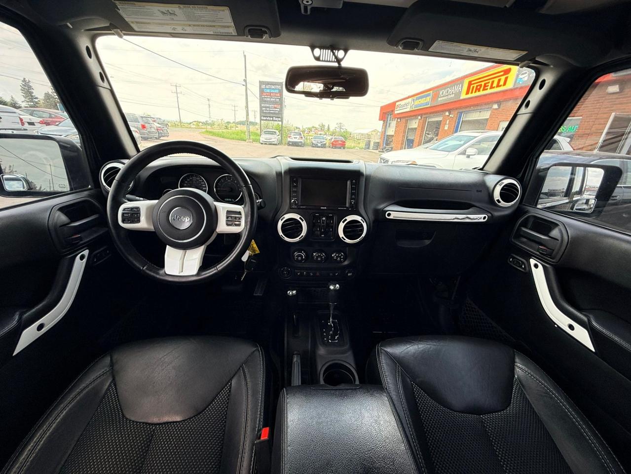 2015 Jeep Wrangler Unlimited Sahara X Photo