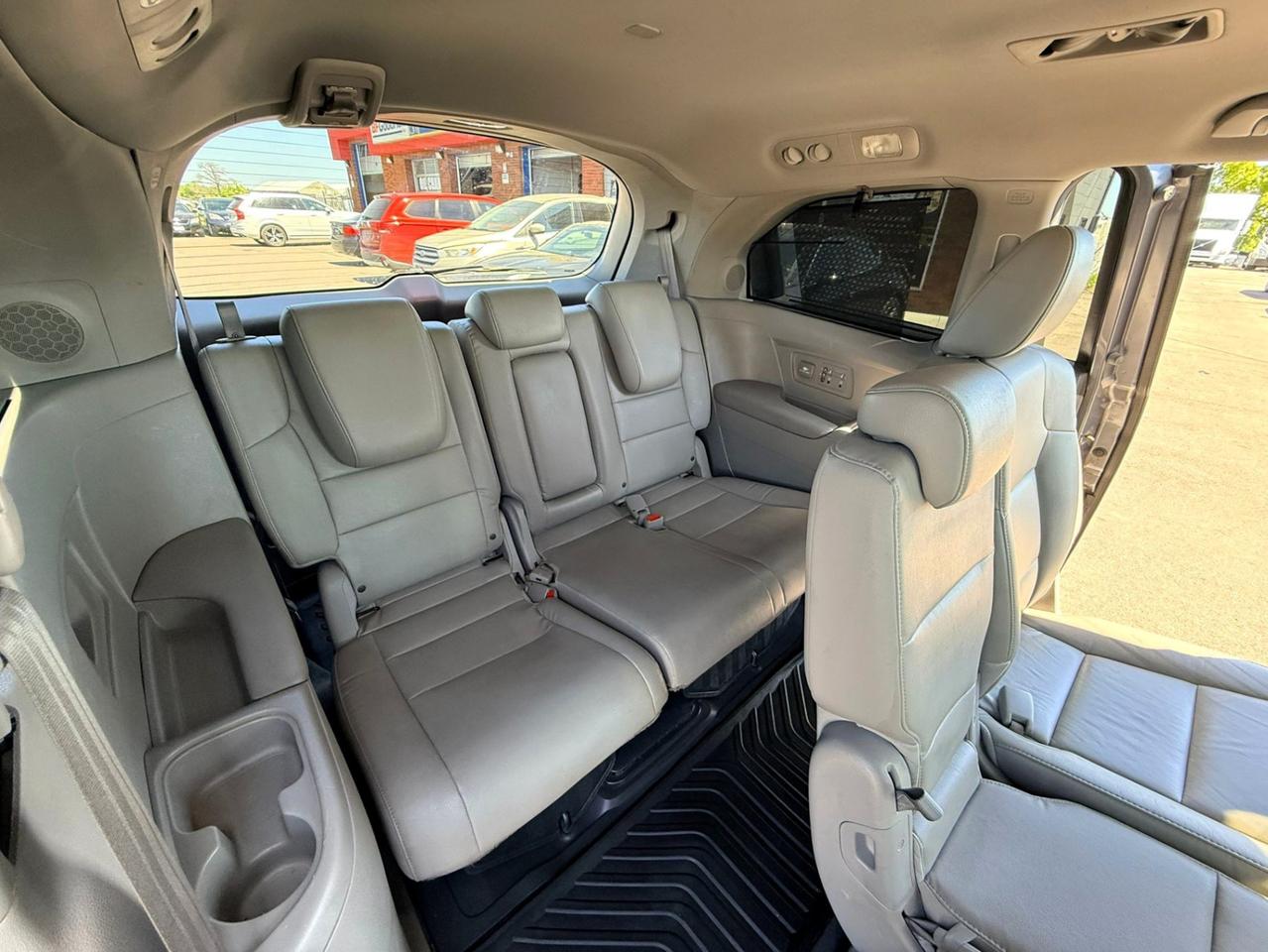 2015 Honda Odyssey 4DR WGN TOURING W/RES & NAVI Photo