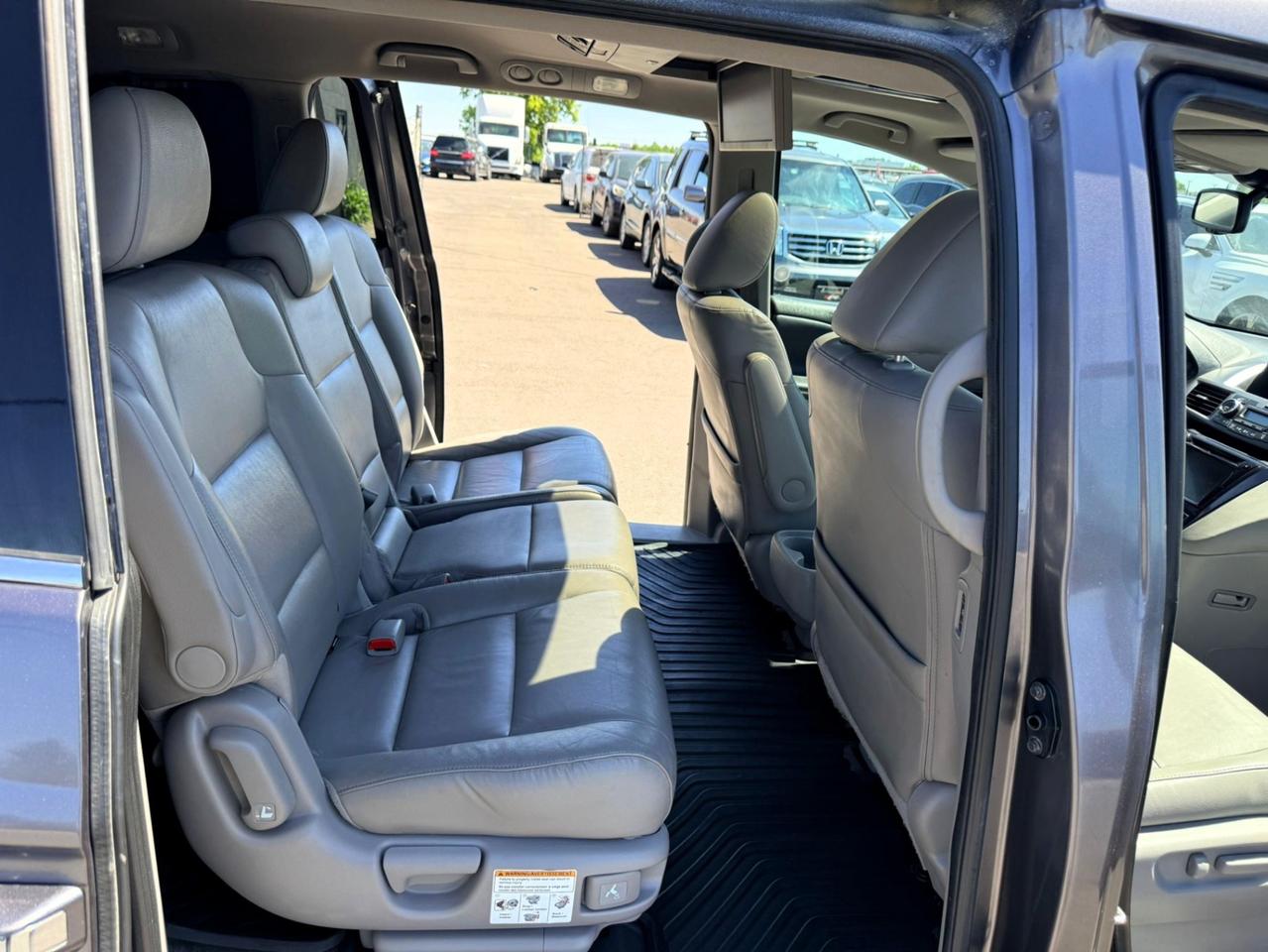 2015 Honda Odyssey 4DR WGN TOURING W/RES & NAVI Photo