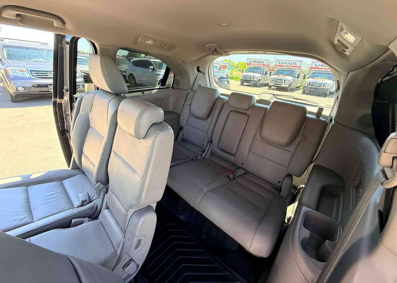 2015 Honda Odyssey 4DR WGN TOURING W/RES & NAVI Photo