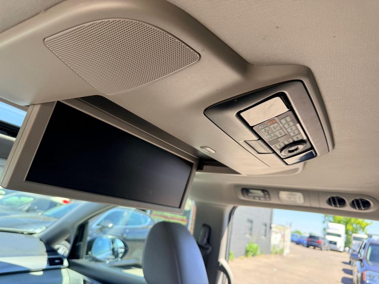 2015 Honda Odyssey 4DR WGN TOURING W/RES & NAVI Photo
