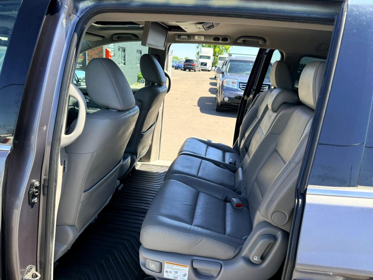 2015 Honda Odyssey 4DR WGN TOURING W/RES & NAVI Photo