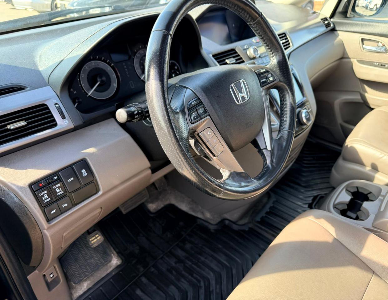 2014 Honda Odyssey Touring (Timing belt replaced) Photo