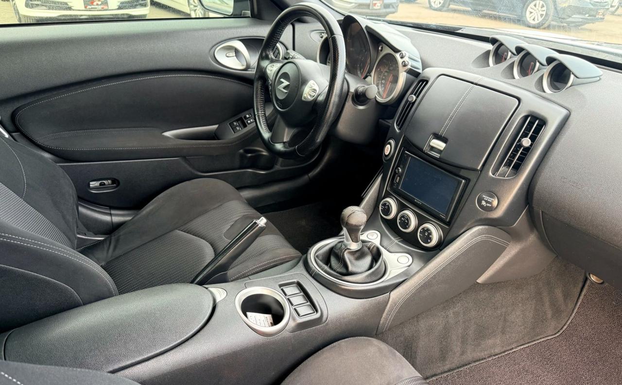 2017 Nissan 370Z 2dr Coupe Manual Photo