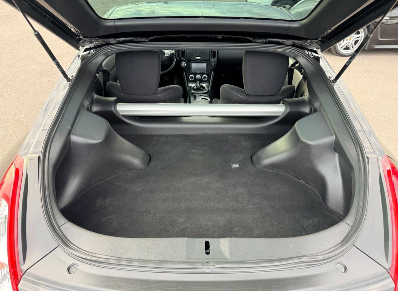 2017 Nissan 370Z 2dr Coupe Manual Photo