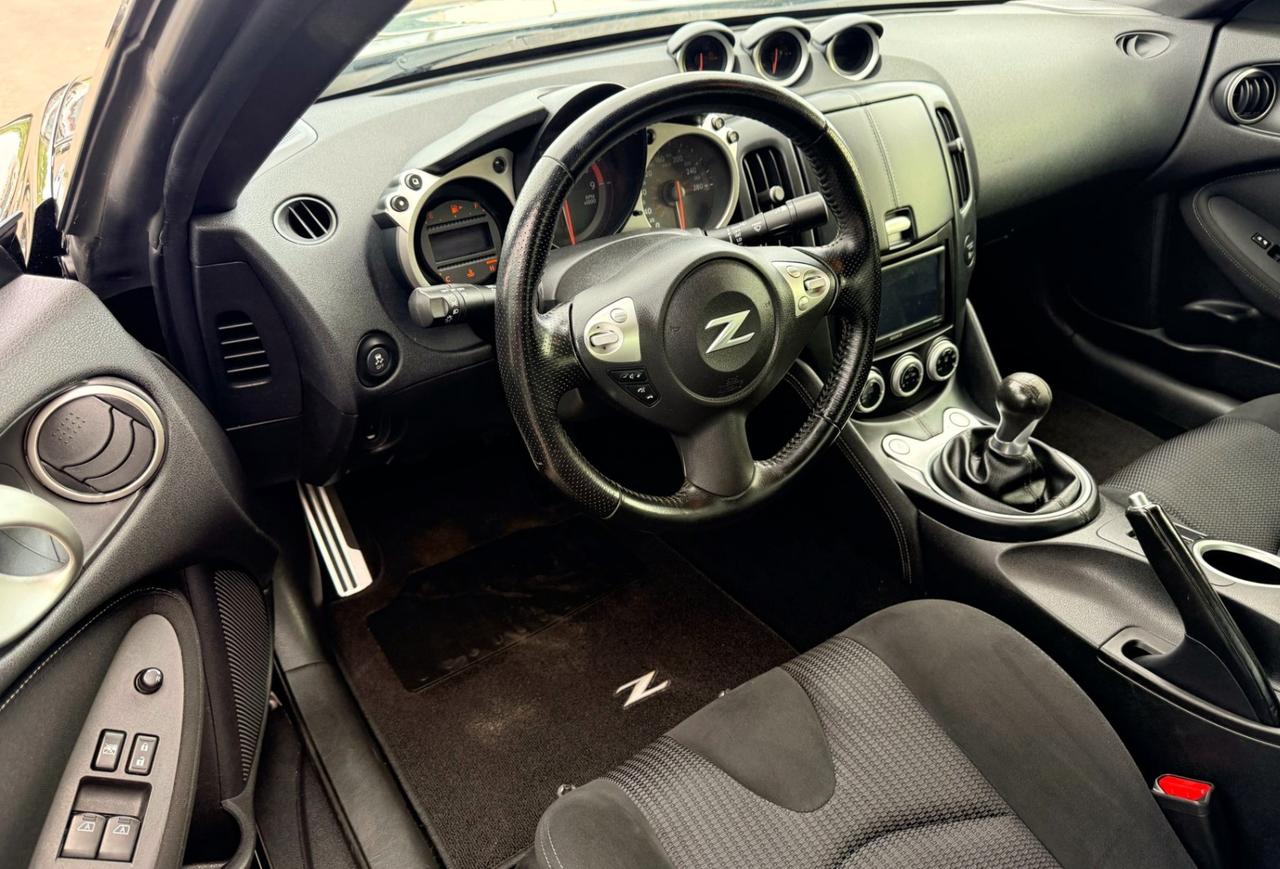2017 Nissan 370Z 2dr Coupe Manual Photo