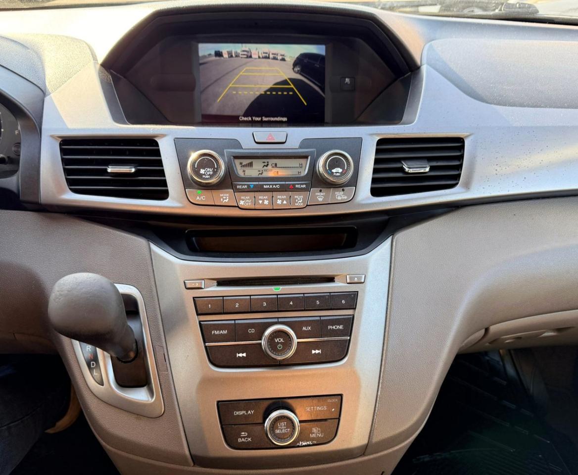 2014 Honda Odyssey LX Photo