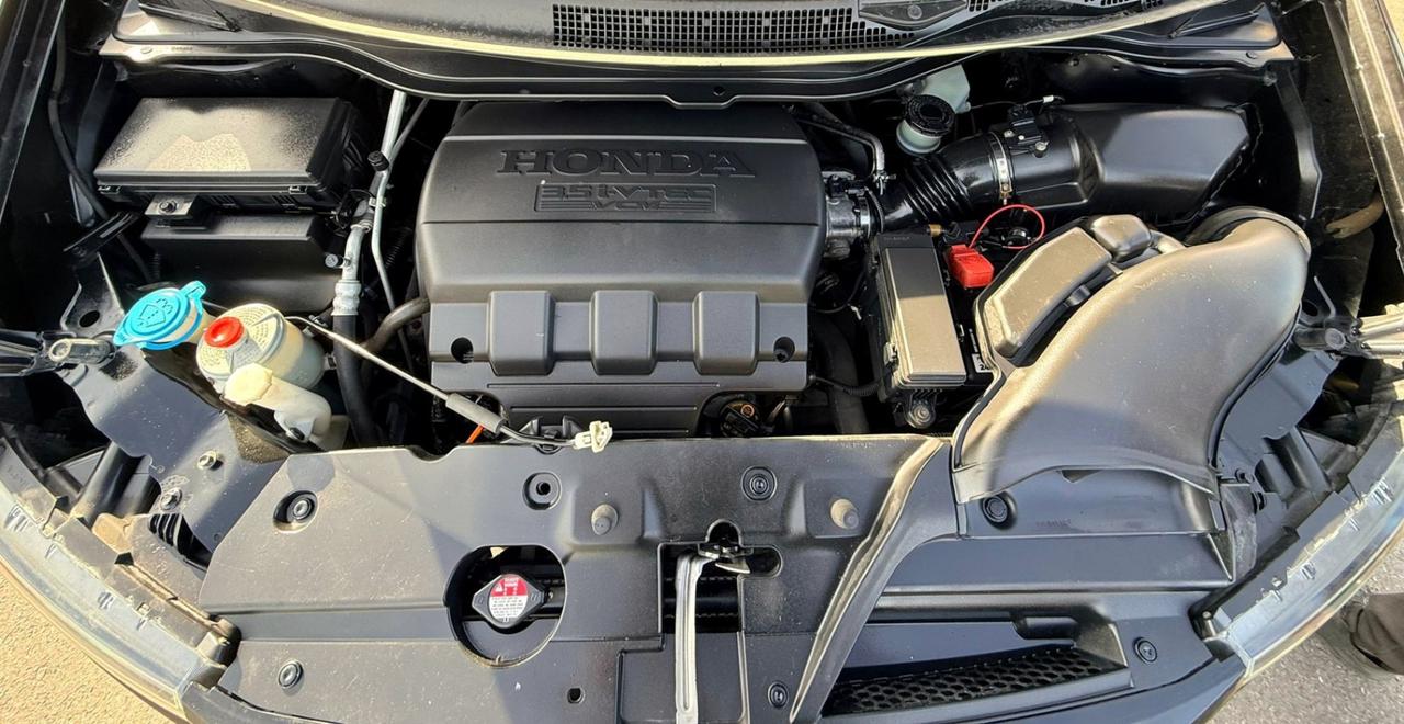 2014 Honda Odyssey LX Photo