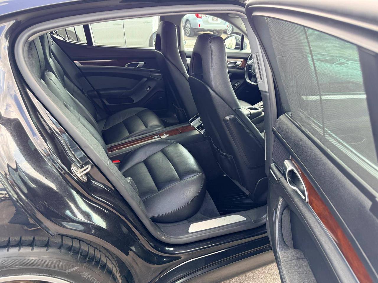 2011 Porsche Panamera 4dr HB 4S Photo