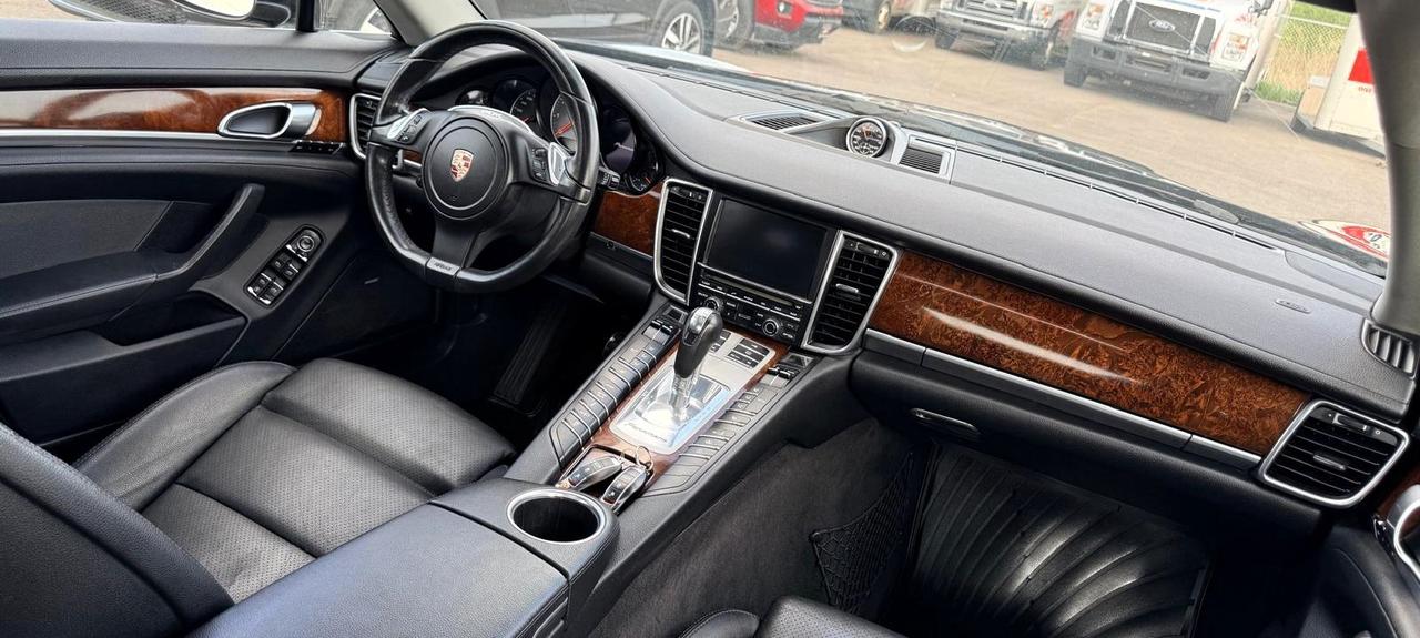 2011 Porsche Panamera 4dr HB 4S Photo