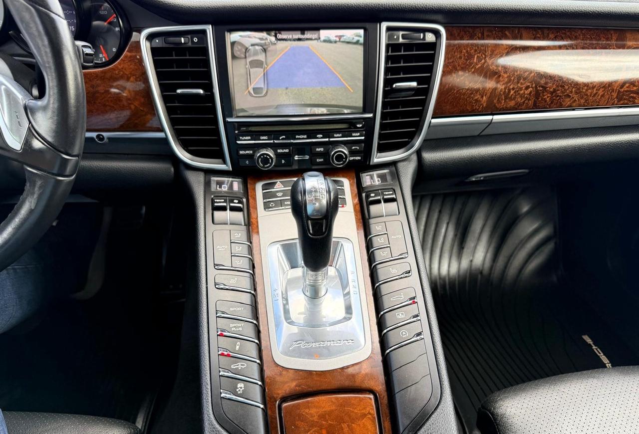 2011 Porsche Panamera 4dr HB 4S Photo