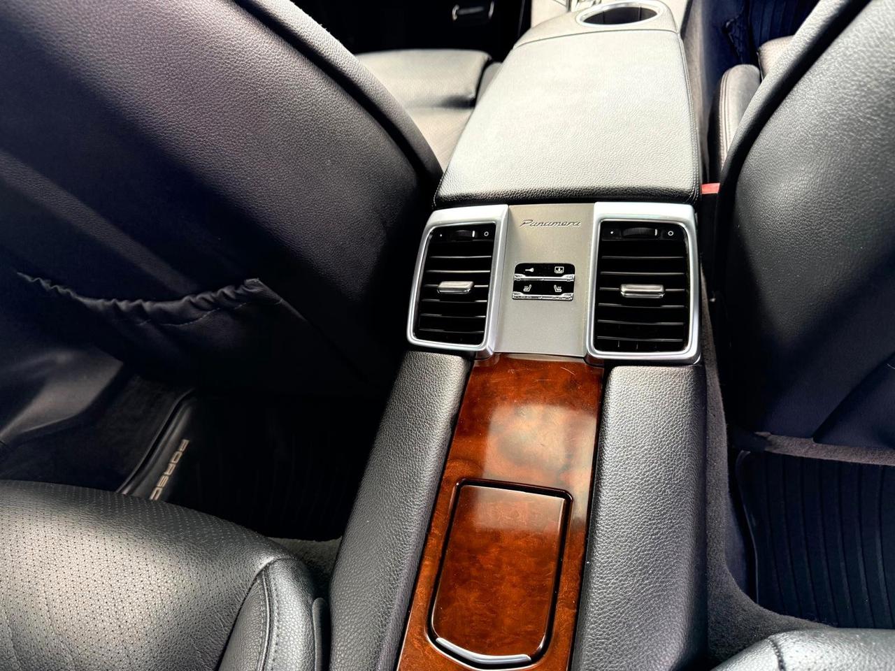 2011 Porsche Panamera 4dr HB 4S Photo