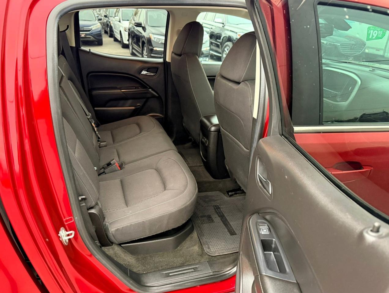 2018 GMC Canyon 4WD Crew Cab 128.3" SLE Photo