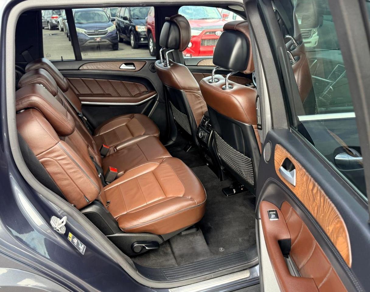2013 Mercedes-Benz GL-Class GL 550 AMG PACKAGE Photo2