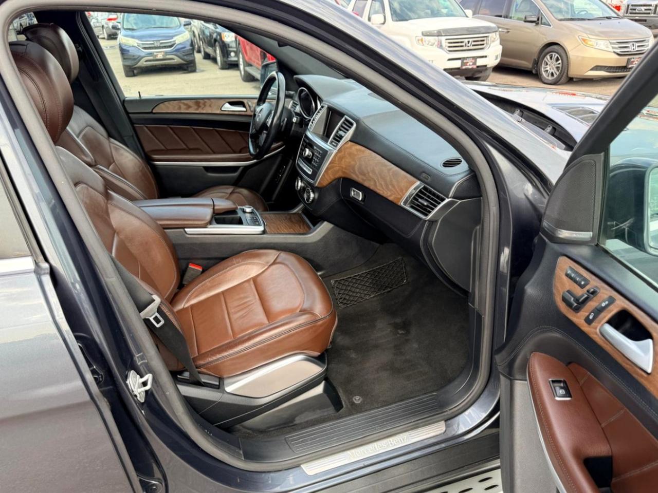 2013 Mercedes-Benz GL-Class GL 550 AMG PACKAGE Photo